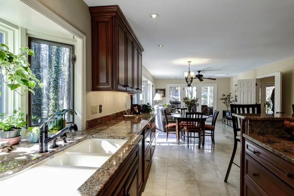 6070 Weatherly Drive, Sandy Springs, Georgia 30328, 5 Bedrooms Bedrooms, ,3 BathroomsBathrooms,Residential,Sold,6070 Weatherly Drive,5505371