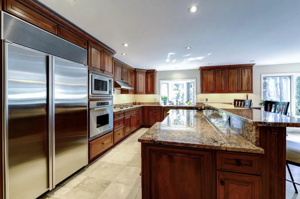 6070 Weatherly Drive, Sandy Springs, Georgia 30328, 5 Bedrooms Bedrooms, ,3 BathroomsBathrooms,Residential,Sold,6070 Weatherly Drive,5505371