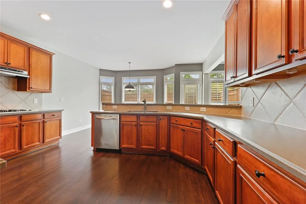 7355 Village Creek Trace, Atlanta, Georgia 30328, 4 Bedrooms Bedrooms, ,3 BathroomsBathrooms,Residential,Sold,7355 Village Creek Trace,6577621