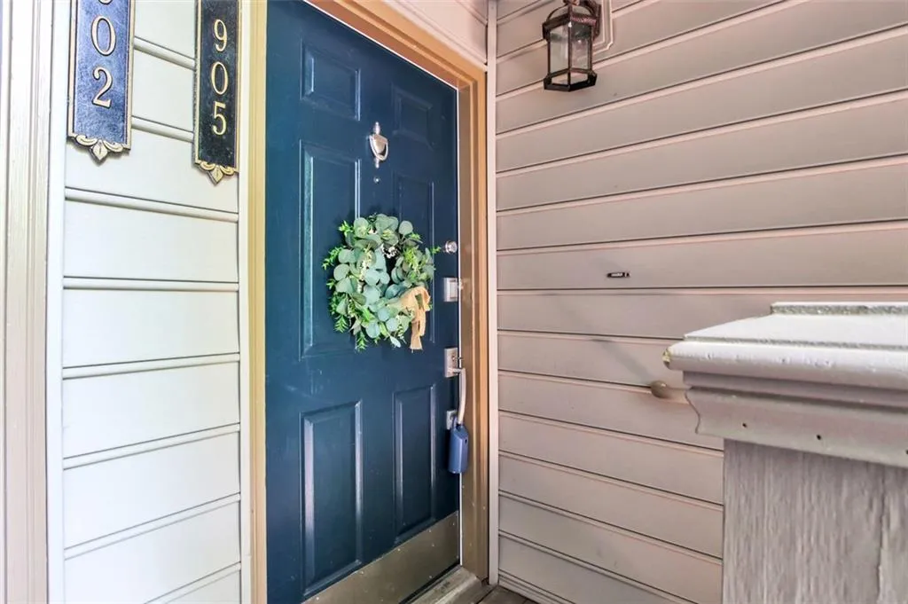 905 Garden Court, Atlanta, Georgia 30328, 2 Bedrooms Bedrooms, ,2 BathroomsBathrooms,Residential,Sold,905 Garden Court,7387613