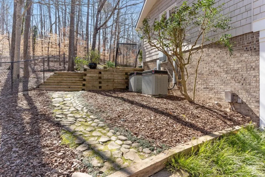 1310 Tynecastle Way, Sandy Springs, Georgia 30350, 4 Bedrooms Bedrooms, ,4 BathroomsBathrooms,Residential,Sold,1310 Tynecastle Way,6847990