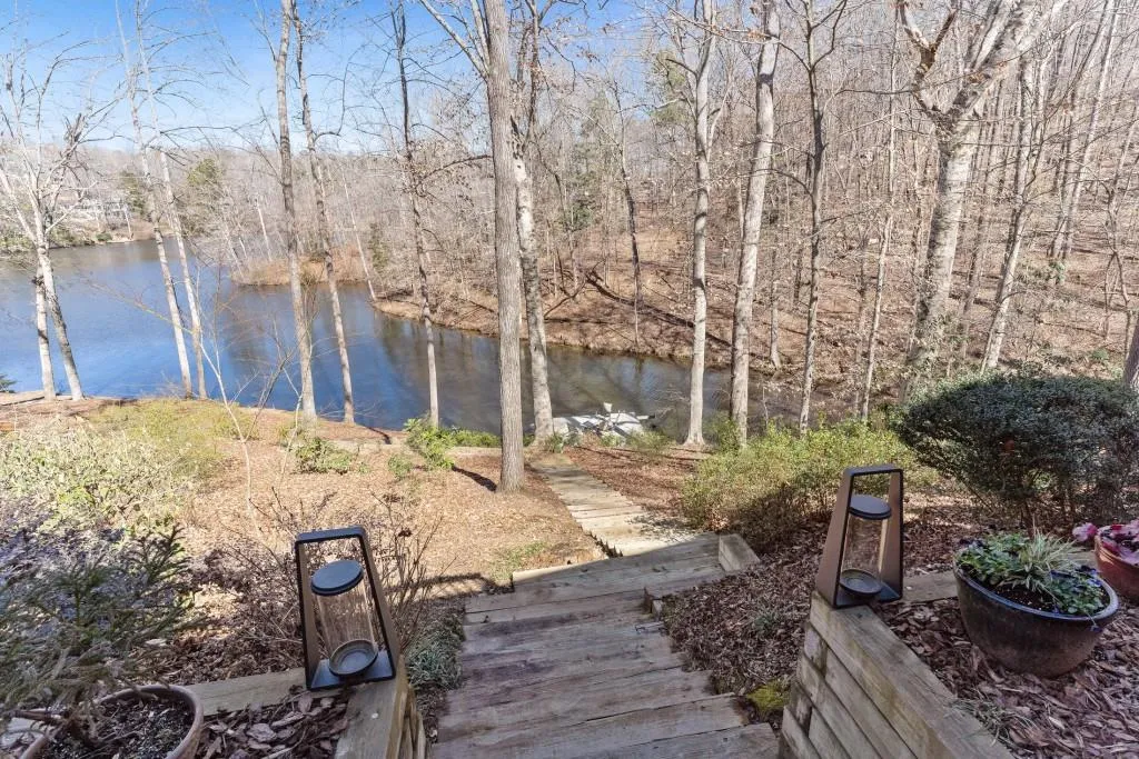 1310 Tynecastle Way, Sandy Springs, Georgia 30350, 4 Bedrooms Bedrooms, ,4 BathroomsBathrooms,Residential,Sold,1310 Tynecastle Way,6847990
