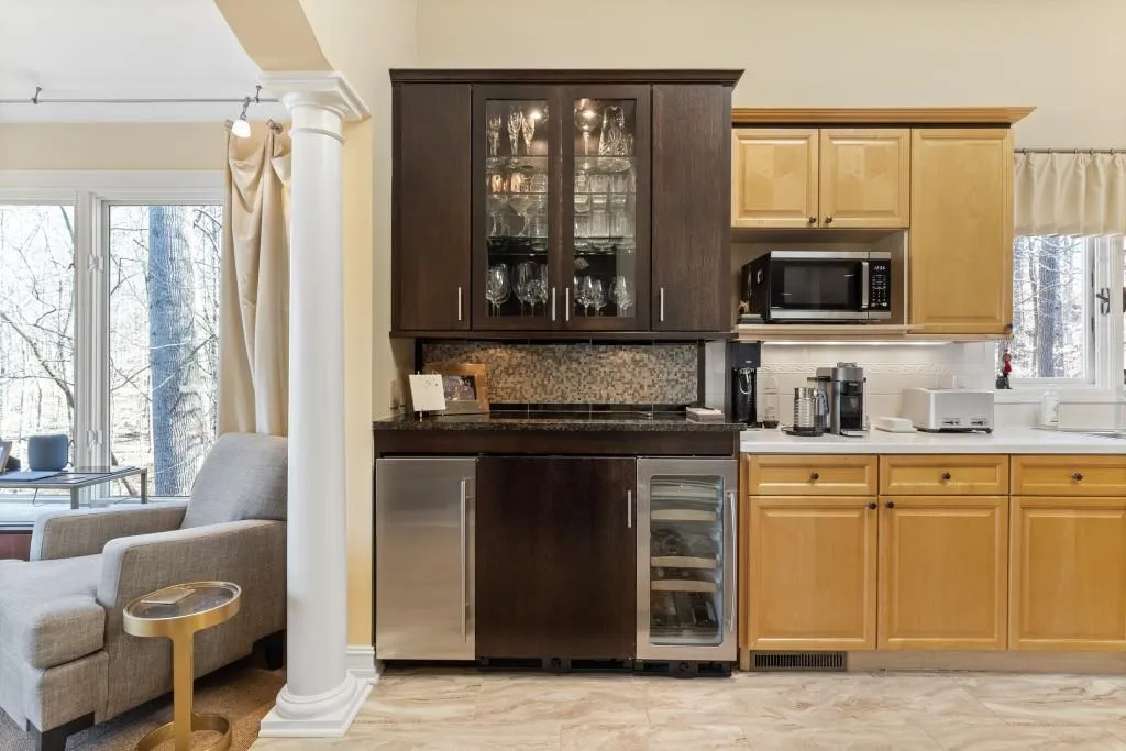 1310 Tynecastle Way, Sandy Springs, Georgia 30350, 4 Bedrooms Bedrooms, ,4 BathroomsBathrooms,Residential,Sold,1310 Tynecastle Way,6847990