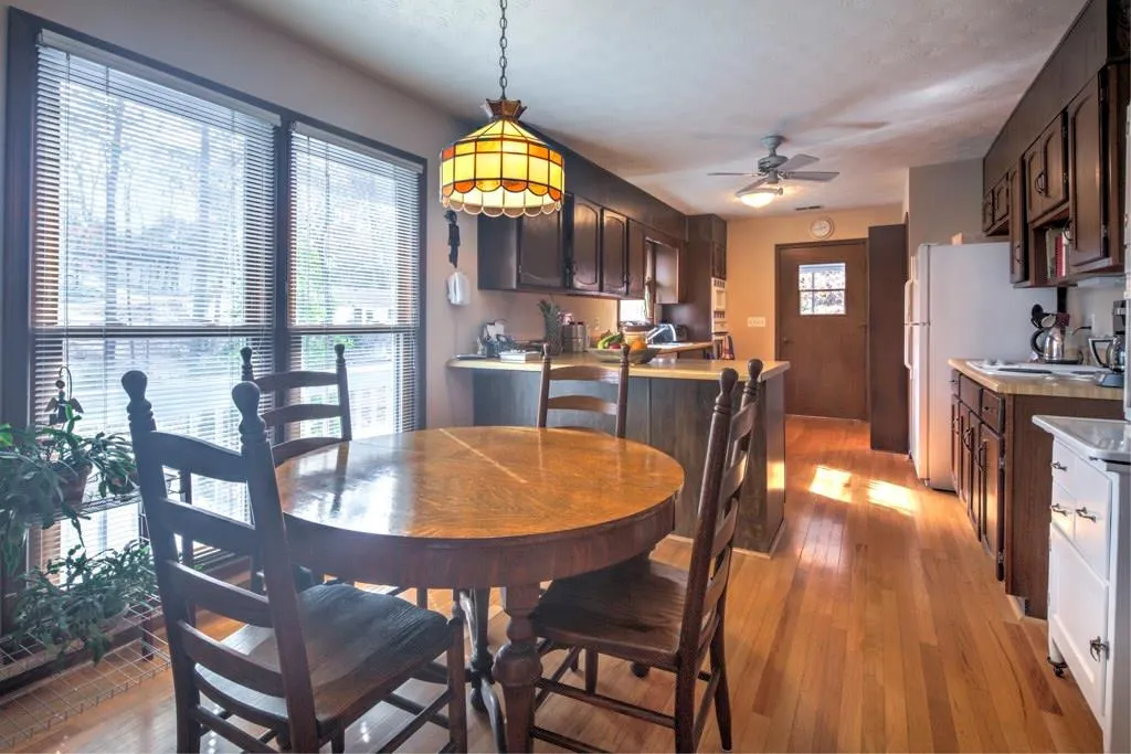 430 Highbrook Drive, Atlanta, Georgia 30342, 3 Bedrooms Bedrooms, ,3 BathroomsBathrooms,Residential,Sold,430 Highbrook Drive,5800030