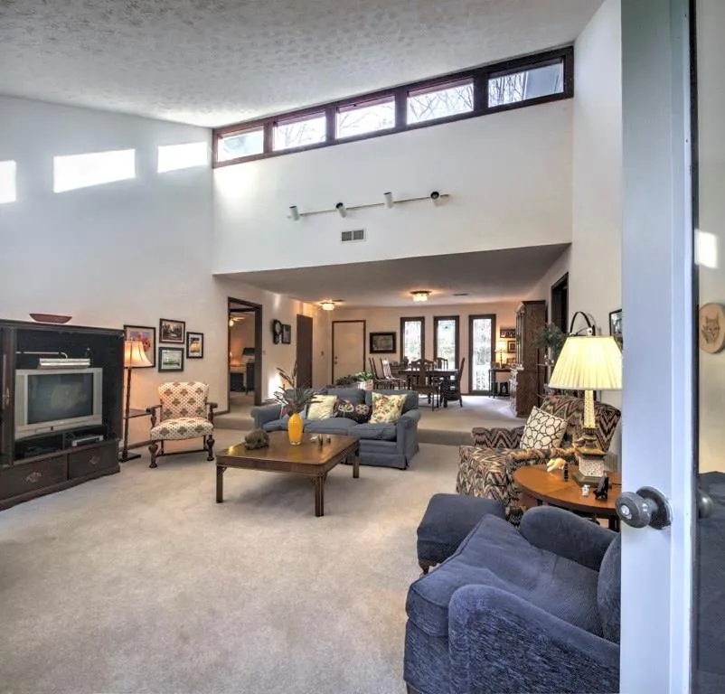 430 Highbrook Drive, Atlanta, Georgia 30342, 3 Bedrooms Bedrooms, ,3 BathroomsBathrooms,Residential,Sold,430 Highbrook Drive,5800030