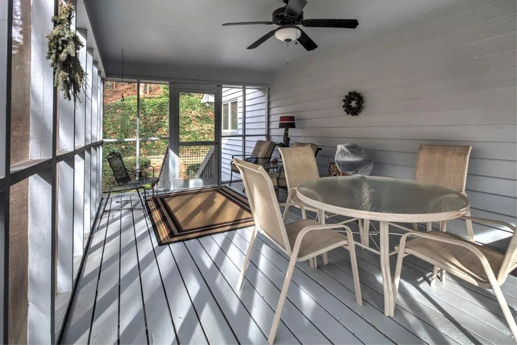430 Highbrook Drive, Atlanta, Georgia 30342, 3 Bedrooms Bedrooms, ,3 BathroomsBathrooms,Residential,Sold,430 Highbrook Drive,5800030