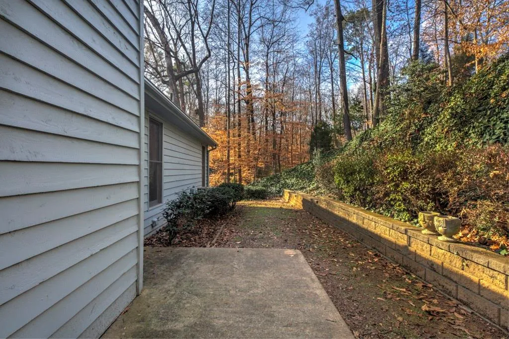 430 Highbrook Drive, Atlanta, Georgia 30342, 3 Bedrooms Bedrooms, ,3 BathroomsBathrooms,Residential,Sold,430 Highbrook Drive,5800030