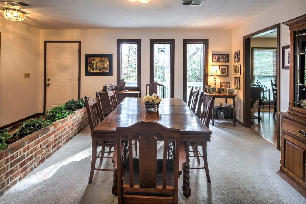 430 Highbrook Drive, Atlanta, Georgia 30342, 3 Bedrooms Bedrooms, ,3 BathroomsBathrooms,Residential,Sold,430 Highbrook Drive,5800030
