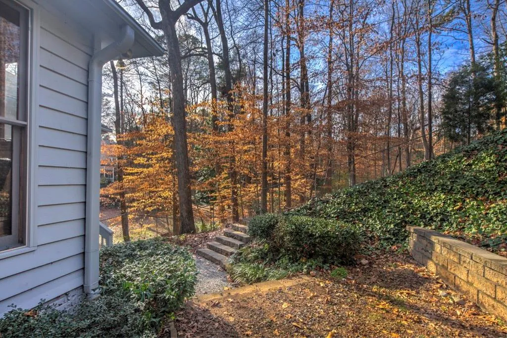 430 Highbrook Drive, Atlanta, Georgia 30342, 3 Bedrooms Bedrooms, ,3 BathroomsBathrooms,Residential,Sold,430 Highbrook Drive,5800030