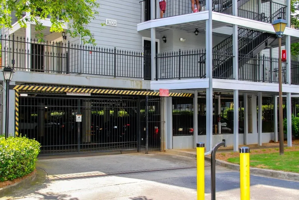 327 Granville Court Unit 327, Sandy Springs, Georgia 30328, 1 Bedroom Bedrooms, ,1 BathroomBathrooms,Residential,Sold,327 Granville Court Unit 327,6735233