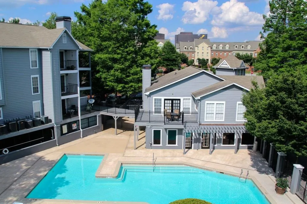 327 Granville Court Unit 327, Sandy Springs, Georgia 30328, 1 Bedroom Bedrooms, ,1 BathroomBathrooms,Residential,Sold,327 Granville Court Unit 327,6735233