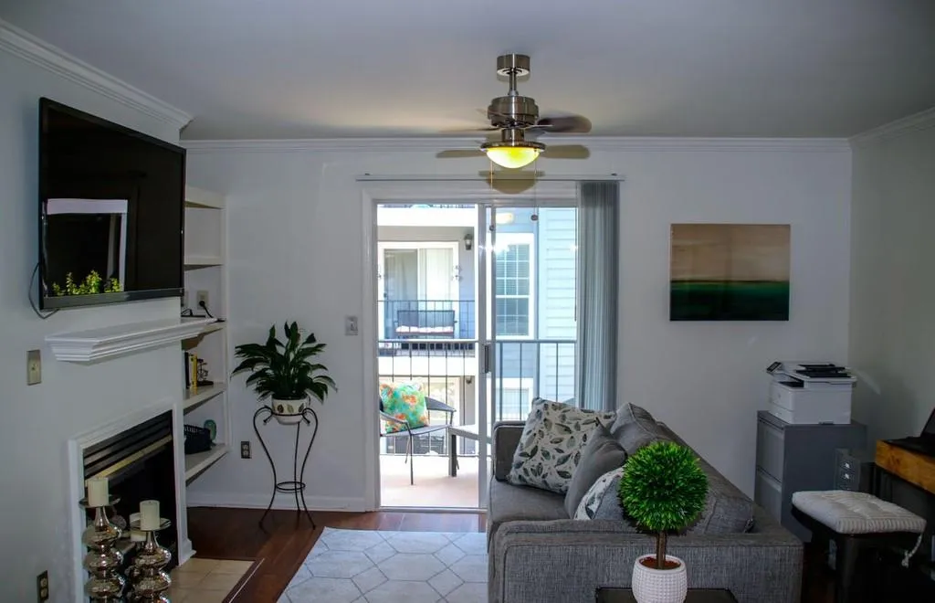 327 Granville Court Unit 327, Sandy Springs, Georgia 30328, 1 Bedroom Bedrooms, ,1 BathroomBathrooms,Residential,Sold,327 Granville Court Unit 327,6735233
