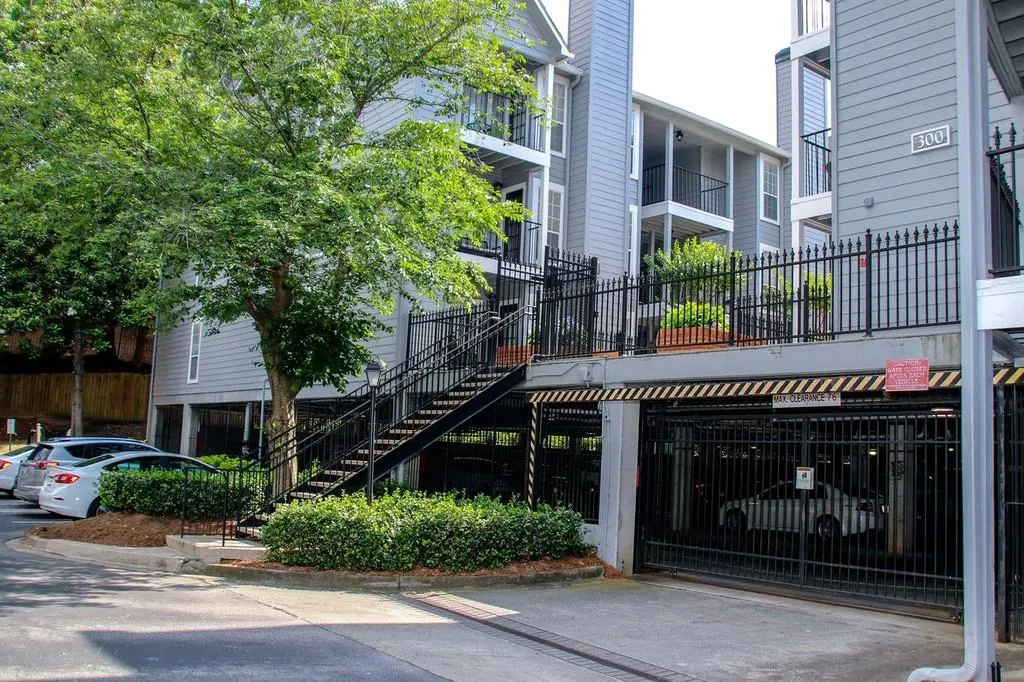 327 Granville Court Unit 327, Sandy Springs, Georgia 30328, 1 Bedroom Bedrooms, ,1 BathroomBathrooms,Residential,Sold,327 Granville Court Unit 327,6735233