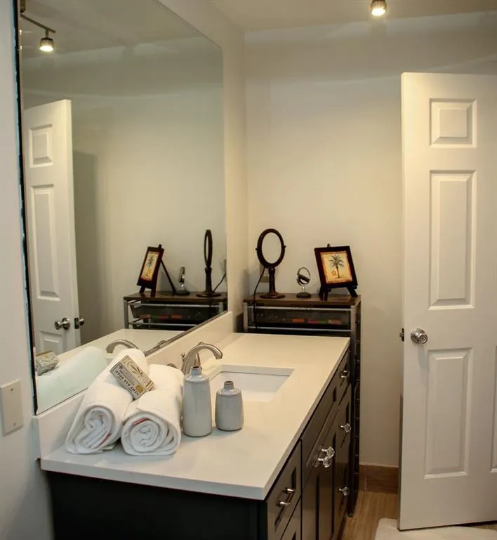 327 Granville Court Unit 327, Sandy Springs, Georgia 30328, 1 Bedroom Bedrooms, ,1 BathroomBathrooms,Residential,Sold,327 Granville Court Unit 327,6735233