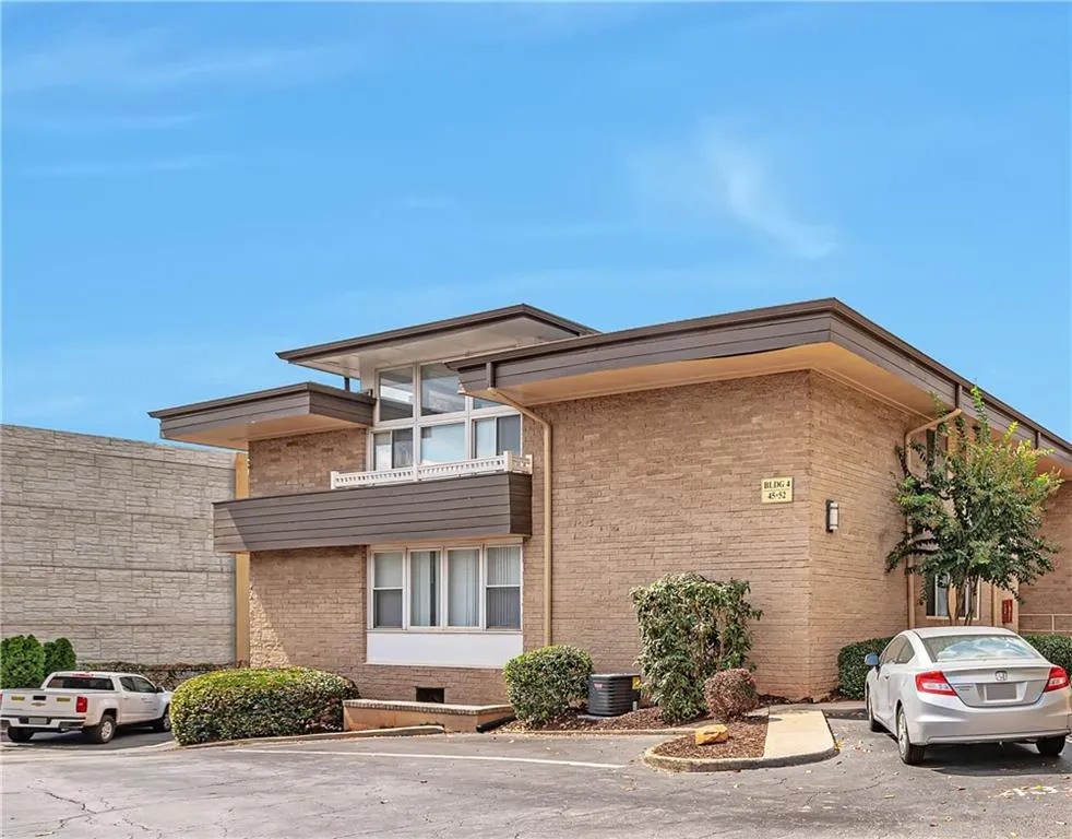 346 Carpenter Drive Unit 51, Atlanta, Georgia 30328, 2 Bedrooms Bedrooms, ,2 BathroomsBathrooms,Residential,Sold,346 Carpenter Drive Unit 51,7124593