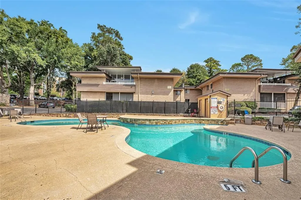 346 Carpenter Drive Unit 51, Atlanta, Georgia 30328, 2 Bedrooms Bedrooms, ,2 BathroomsBathrooms,Residential,Sold,346 Carpenter Drive Unit 51,7124593