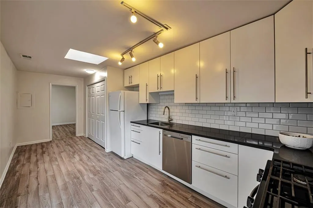 346 Carpenter Drive Unit 51, Atlanta, Georgia 30328, 2 Bedrooms Bedrooms, ,2 BathroomsBathrooms,Residential,Sold,346 Carpenter Drive Unit 51,7124593