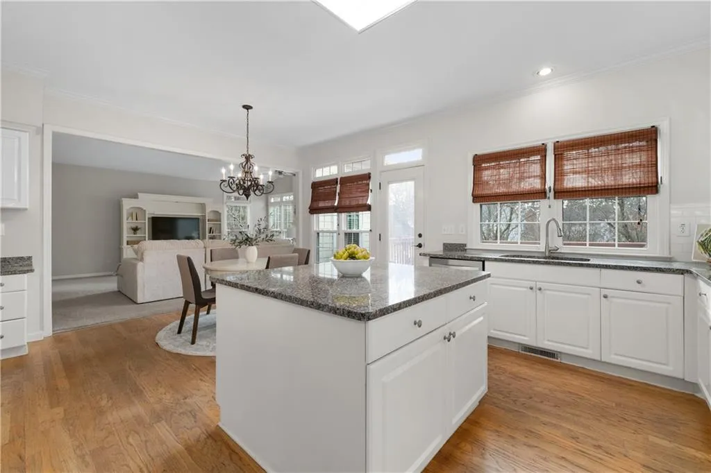 110 Smithdun Lane, Atlanta, Georgia 30350, 6 Bedrooms Bedrooms, ,3 BathroomsBathrooms,Residential,Sold,110 Smithdun Lane,7517133