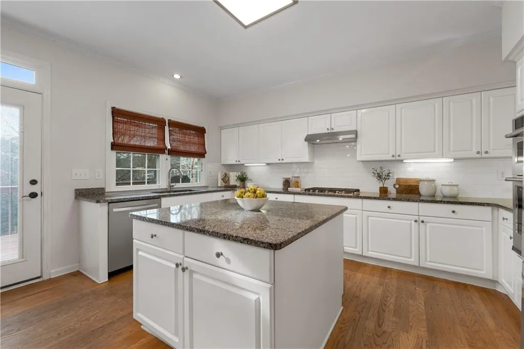 110 Smithdun Lane, Atlanta, Georgia 30350, 6 Bedrooms Bedrooms, ,3 BathroomsBathrooms,Residential,Sold,110 Smithdun Lane,7517133
