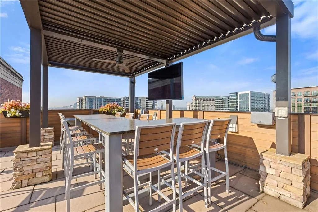 3180 Mathieson Drive Ne Unit 1401, Atlanta, Georgia 30305, 2 Bedrooms Bedrooms, ,2 BathroomsBathrooms,Residential,For Sale,3180 Mathieson Drive Ne Unit 1401,7647617