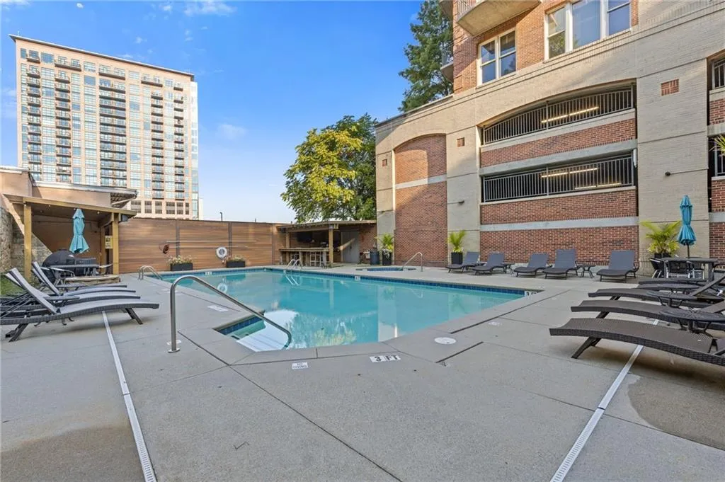 3180 Mathieson Drive Ne Unit 1401, Atlanta, Georgia 30305, 2 Bedrooms Bedrooms, ,2 BathroomsBathrooms,Residential,For Sale,3180 Mathieson Drive Ne Unit 1401,7647617