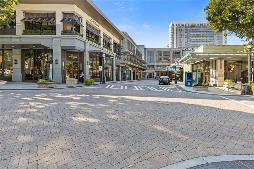 3180 Mathieson Drive Ne Unit 1401, Atlanta, Georgia 30305, 2 Bedrooms Bedrooms, ,2 BathroomsBathrooms,Residential,For Sale,3180 Mathieson Drive Ne Unit 1401,7647617