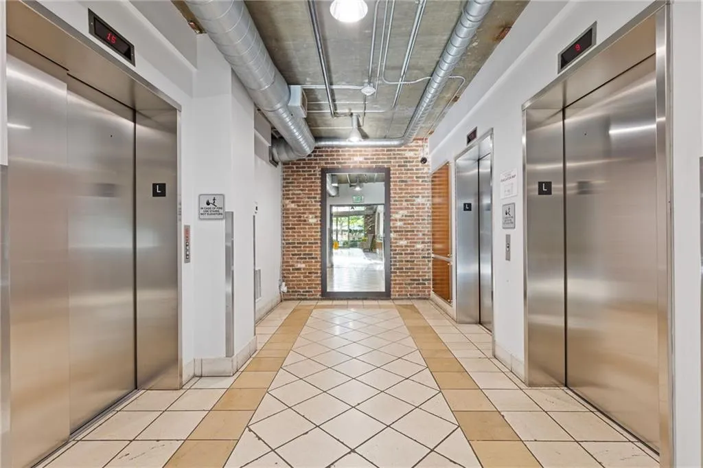 3180 Mathieson Drive Ne Unit 1401, Atlanta, Georgia 30305, 2 Bedrooms Bedrooms, ,2 BathroomsBathrooms,Residential,For Sale,3180 Mathieson Drive Ne Unit 1401,7647617