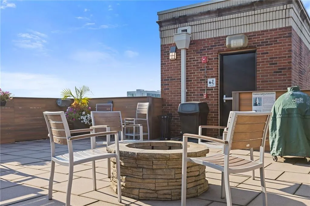 3180 Mathieson Drive Ne Unit 1401, Atlanta, Georgia 30305, 2 Bedrooms Bedrooms, ,2 BathroomsBathrooms,Residential,For Sale,3180 Mathieson Drive Ne Unit 1401,7647617