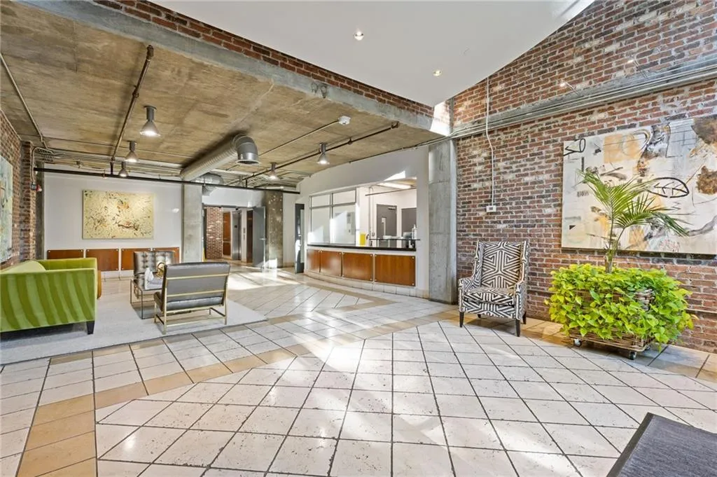 3180 Mathieson Drive Ne Unit 1401, Atlanta, Georgia 30305, 2 Bedrooms Bedrooms, ,2 BathroomsBathrooms,Residential,For Sale,3180 Mathieson Drive Ne Unit 1401,7647617