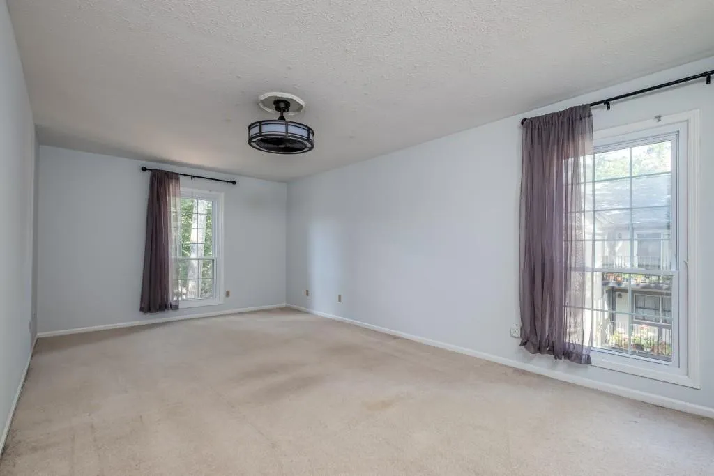 6851 Roswell Road Unit P8, Sandy Springs, Georgia 30328, 2 Bedrooms Bedrooms, ,2 BathroomsBathrooms,Residential,Sold,6851 Roswell Road Unit P8,6911746