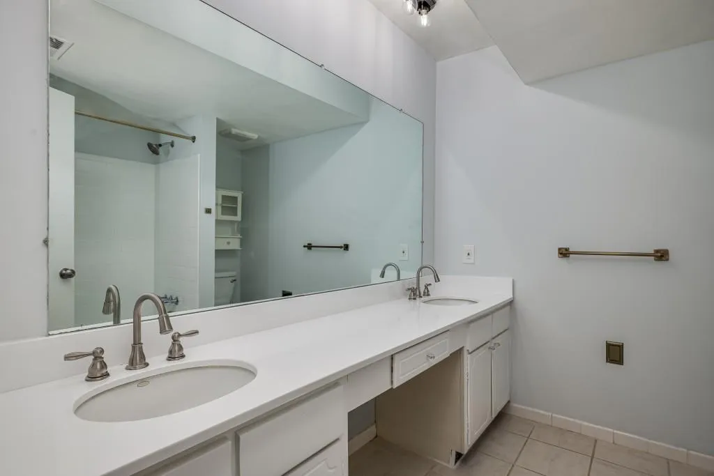 6851 Roswell Road Unit P8, Sandy Springs, Georgia 30328, 2 Bedrooms Bedrooms, ,2 BathroomsBathrooms,Residential,Sold,6851 Roswell Road Unit P8,6911746