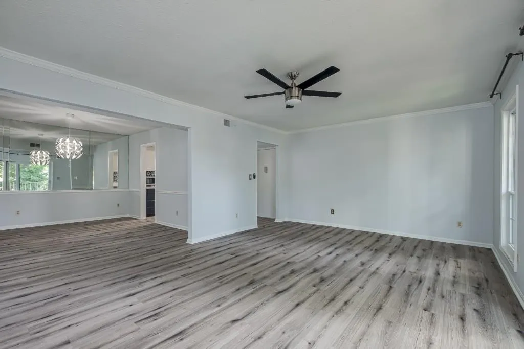 6851 Roswell Road Unit P8, Sandy Springs, Georgia 30328, 2 Bedrooms Bedrooms, ,2 BathroomsBathrooms,Residential,Sold,6851 Roswell Road Unit P8,6911746