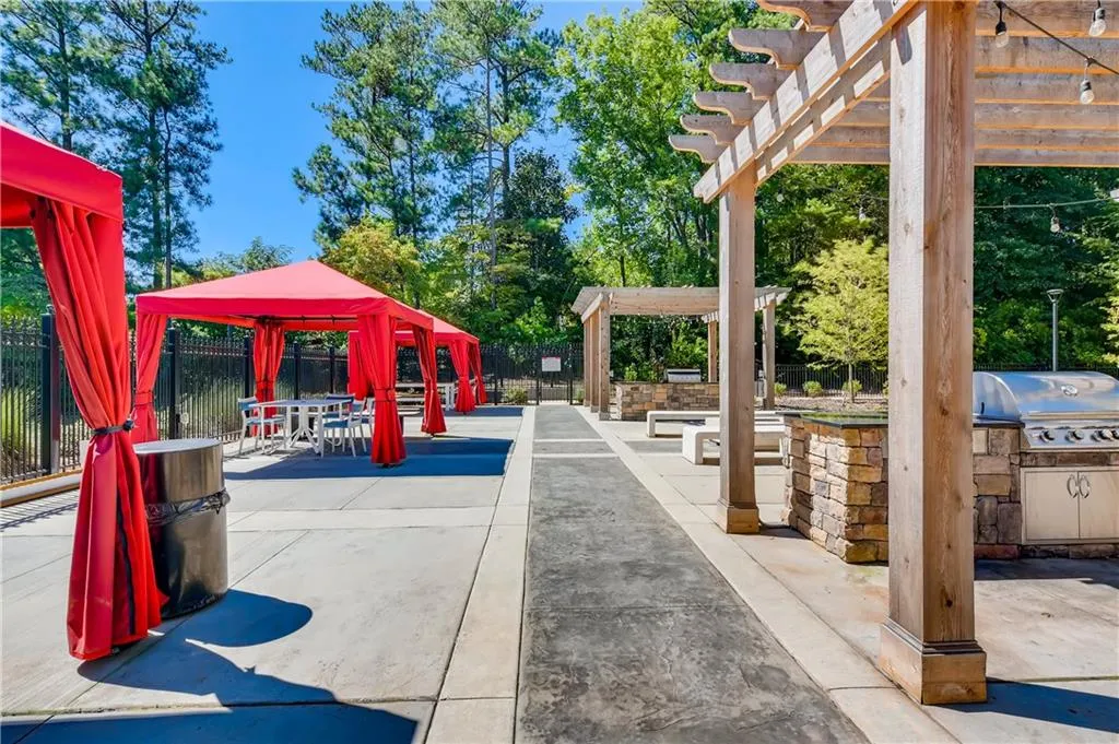 795 Hammond Drive Unit 410, Atlanta, Georgia 30328, 1 Bedroom Bedrooms, ,1 BathroomBathrooms,Residential,Sold,795 Hammond Drive Unit 410,6948722