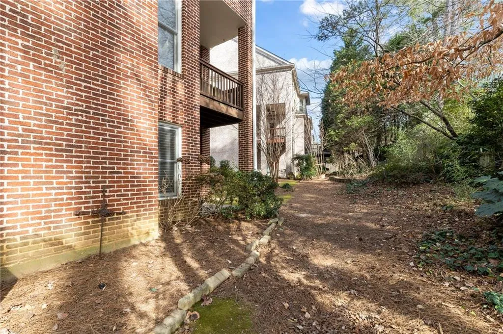 7255 Village Creek Trace, Atlanta, Georgia 30328, 4 Bedrooms Bedrooms, ,3 BathroomsBathrooms,Residential,Sold,7255 Village Creek Trace,6831741