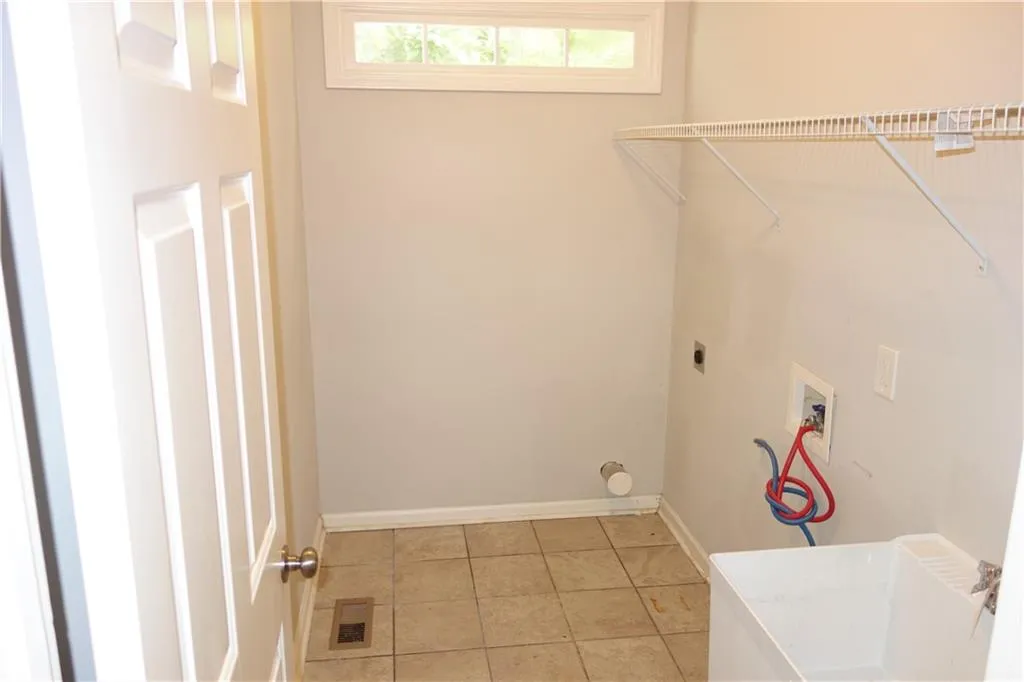 420 Ivy Hall Drive, Sandy Springs, Georgia 30350, 4 Bedrooms Bedrooms, ,3 BathroomsBathrooms,Residential,Sold,420 Ivy Hall Drive,6924452