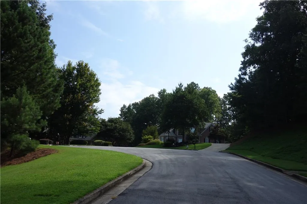 420 Ivy Hall Drive, Sandy Springs, Georgia 30350, 4 Bedrooms Bedrooms, ,3 BathroomsBathrooms,Residential,Sold,420 Ivy Hall Drive,6924452