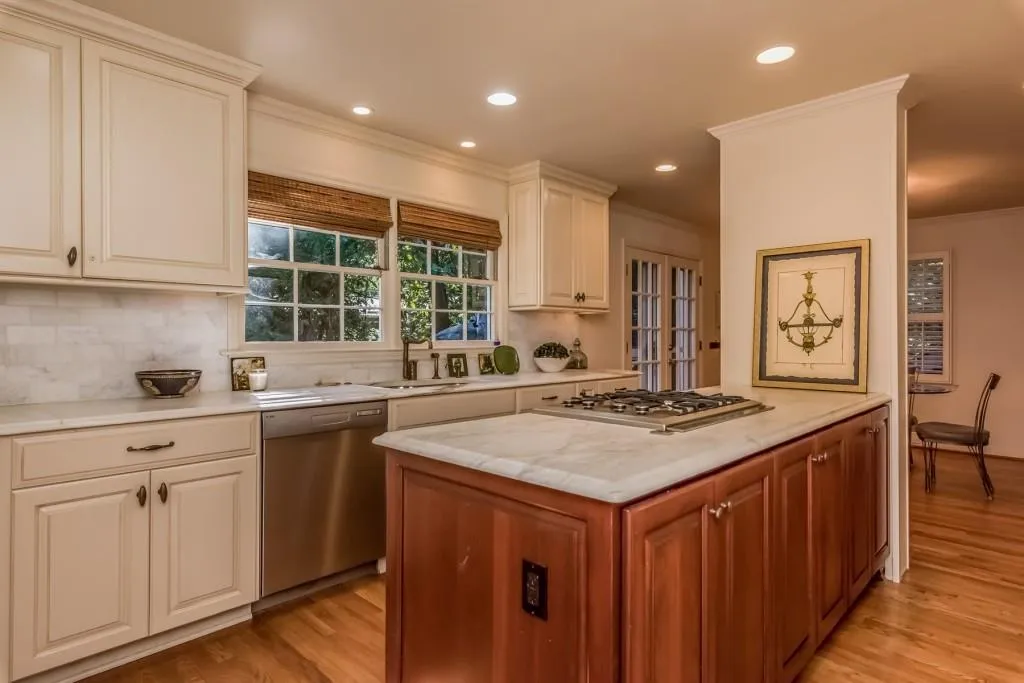 630 Bridgewater Drive, Sandy Springs, Georgia 30328, 5 Bedrooms Bedrooms, ,4 BathroomsBathrooms,Residential,Sold,630 Bridgewater Drive,5762782
