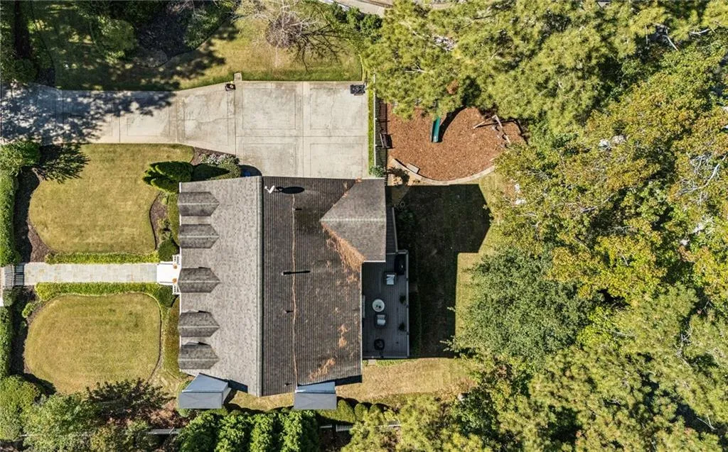 4550 E Brookhaven Drive Ne, Brookhaven, Georgia 30319, 4 Bedrooms Bedrooms, ,3 BathroomsBathrooms,Residential,For Sale,4550 E Brookhaven Drive Ne,7665587