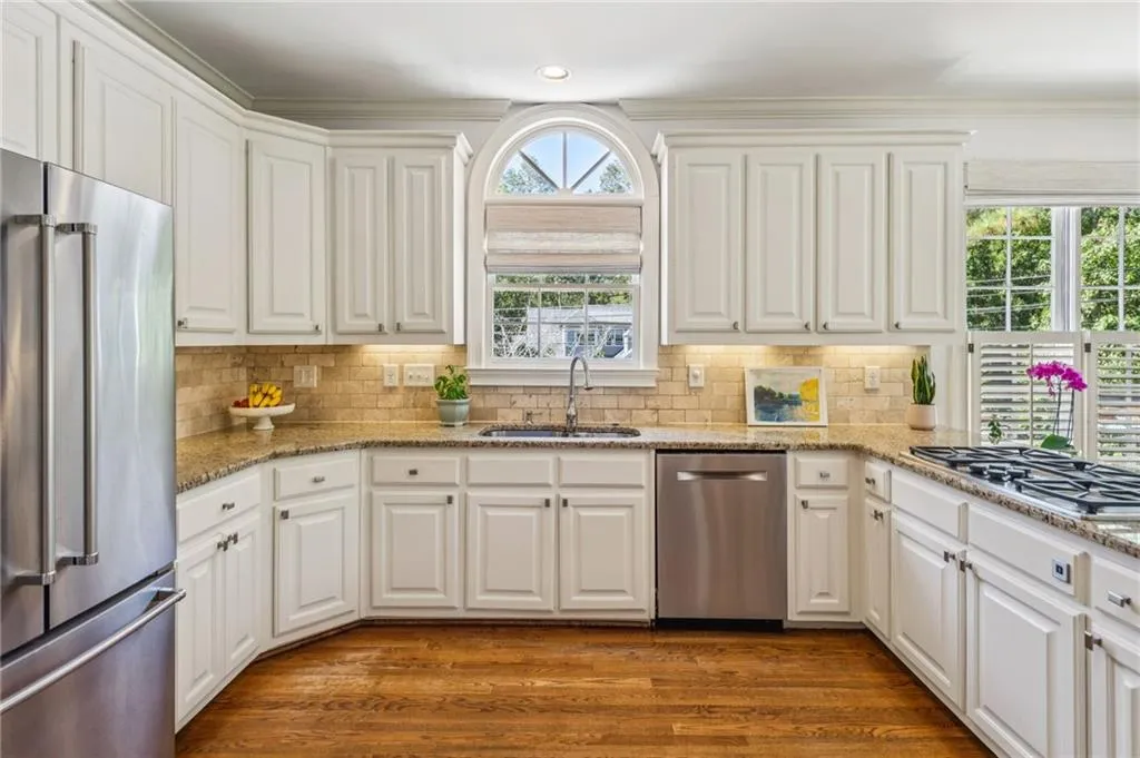 4550 E Brookhaven Drive Ne, Brookhaven, Georgia 30319, 4 Bedrooms Bedrooms, ,3 BathroomsBathrooms,Residential,For Sale,4550 E Brookhaven Drive Ne,7665587