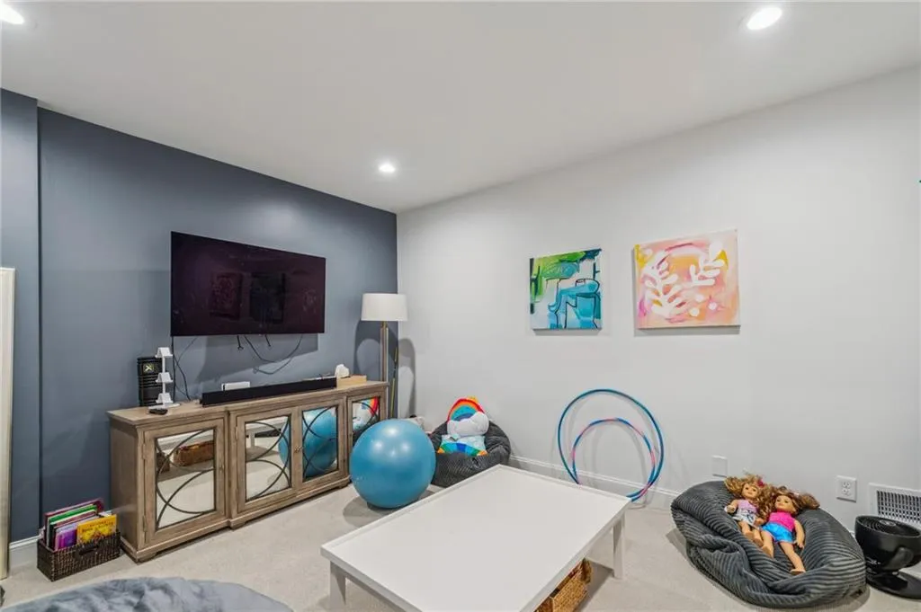 4550 E Brookhaven Drive Ne, Brookhaven, Georgia 30319, 4 Bedrooms Bedrooms, ,3 BathroomsBathrooms,Residential,For Sale,4550 E Brookhaven Drive Ne,7665587