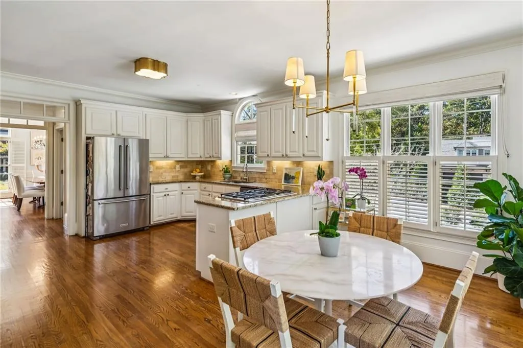 4550 E Brookhaven Drive Ne, Brookhaven, Georgia 30319, 4 Bedrooms Bedrooms, ,3 BathroomsBathrooms,Residential,For Sale,4550 E Brookhaven Drive Ne,7665587