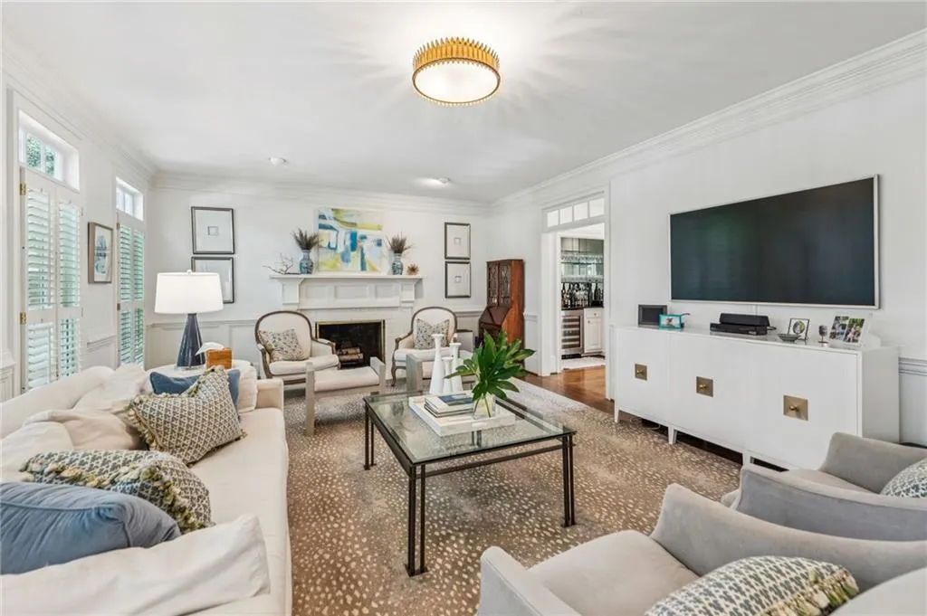 4550 E Brookhaven Drive Ne, Brookhaven, Georgia 30319, 4 Bedrooms Bedrooms, ,3 BathroomsBathrooms,Residential,For Sale,4550 E Brookhaven Drive Ne,7665587