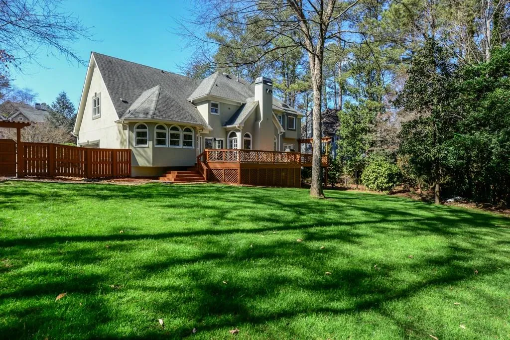 Flat, Fenced, Grassy & Private! Total Package!