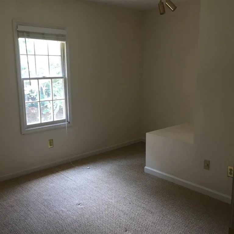 14 Huntington Place Drive Unit 14, Sandy Springs, Georgia 30350, 3 Bedrooms Bedrooms, ,2 BathroomsBathrooms,Residential,Sold,14 Huntington Place Drive Unit 14,5888085