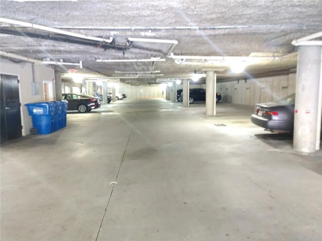 5559 Glenridge Drive Unit 1304, Sandy Springs, Georgia 30342, 1 Bedroom Bedrooms, ,1 BathroomBathrooms,Residential,Sold,5559 Glenridge Drive Unit 1304,6572137