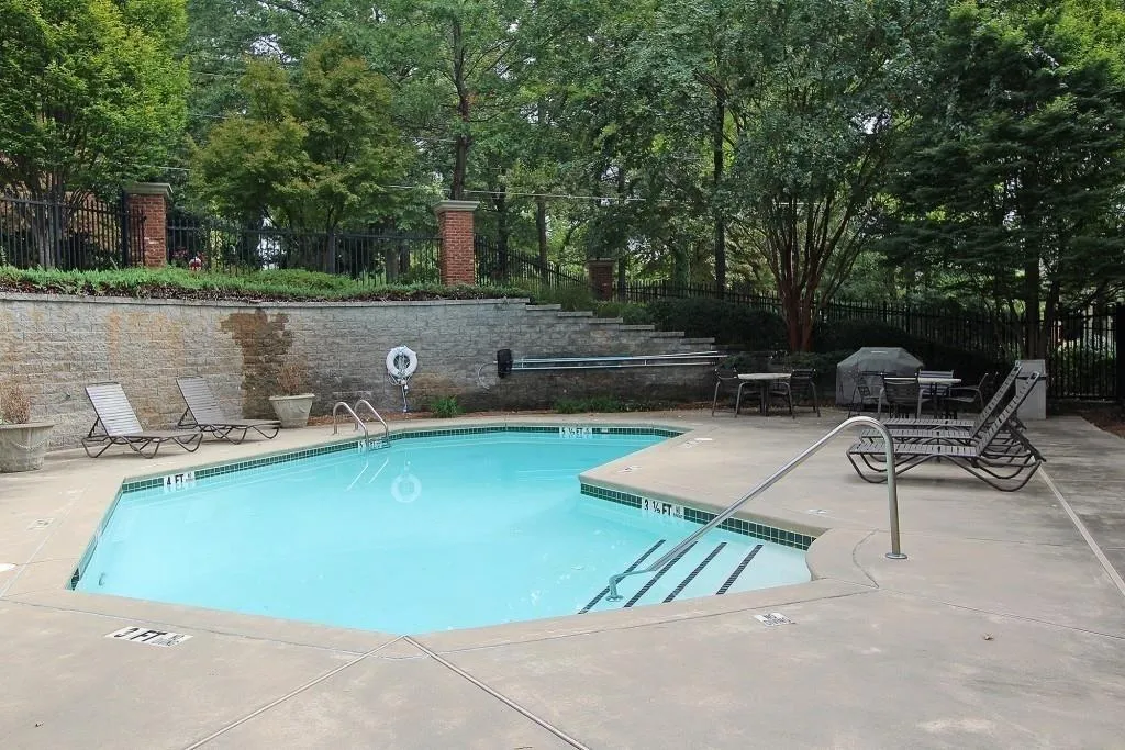5559 Glenridge Drive Unit 1107, Sandy Springs, Georgia 30342, 1 Bedroom Bedrooms, ,1 BathroomBathrooms,Residential,Sold,5559 Glenridge Drive Unit 1107,6599609