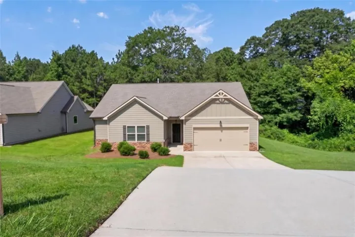 131 Holtz Drive, Carrollton, Georgia 30117