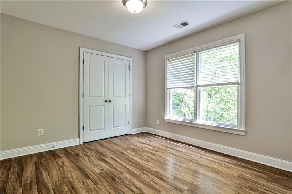 2204 Parkview Run Nw, Atlanta, Georgia 30318, 3 Bedrooms Bedrooms, ,2 BathroomsBathrooms,Residential,For Sale,2204 Parkview Run Nw,7638328