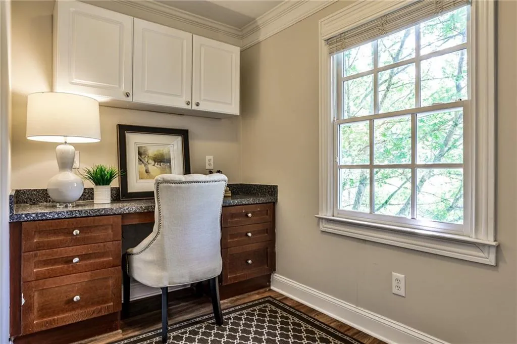 2204 Parkview Run Nw, Atlanta, Georgia 30318, 3 Bedrooms Bedrooms, ,2 BathroomsBathrooms,Residential,For Sale,2204 Parkview Run Nw,7638328