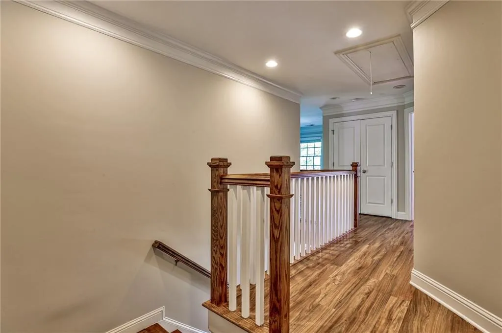2204 Parkview Run Nw, Atlanta, Georgia 30318, 3 Bedrooms Bedrooms, ,2 BathroomsBathrooms,Residential,For Sale,2204 Parkview Run Nw,7638328
